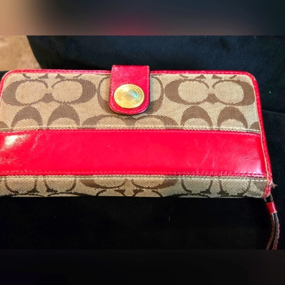Authentic Coach wallet
